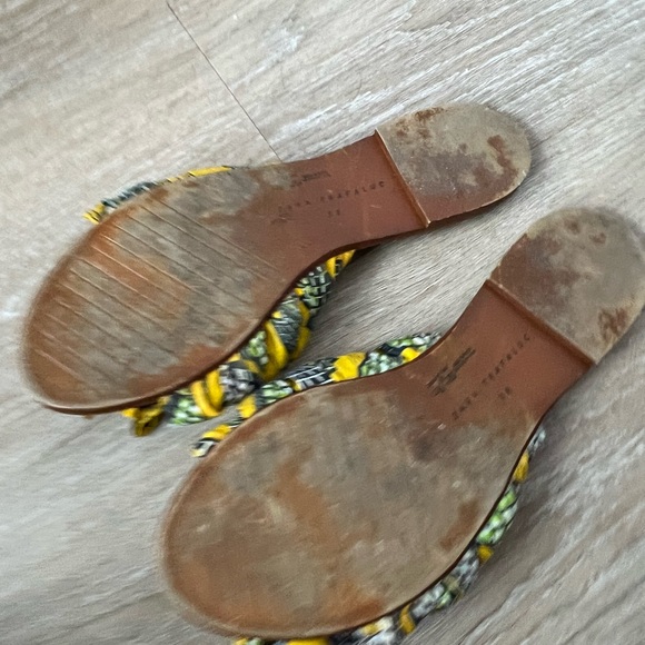Zara Flat Yellow Black and White Fabric Sandals 38 - Picture 3 of 4